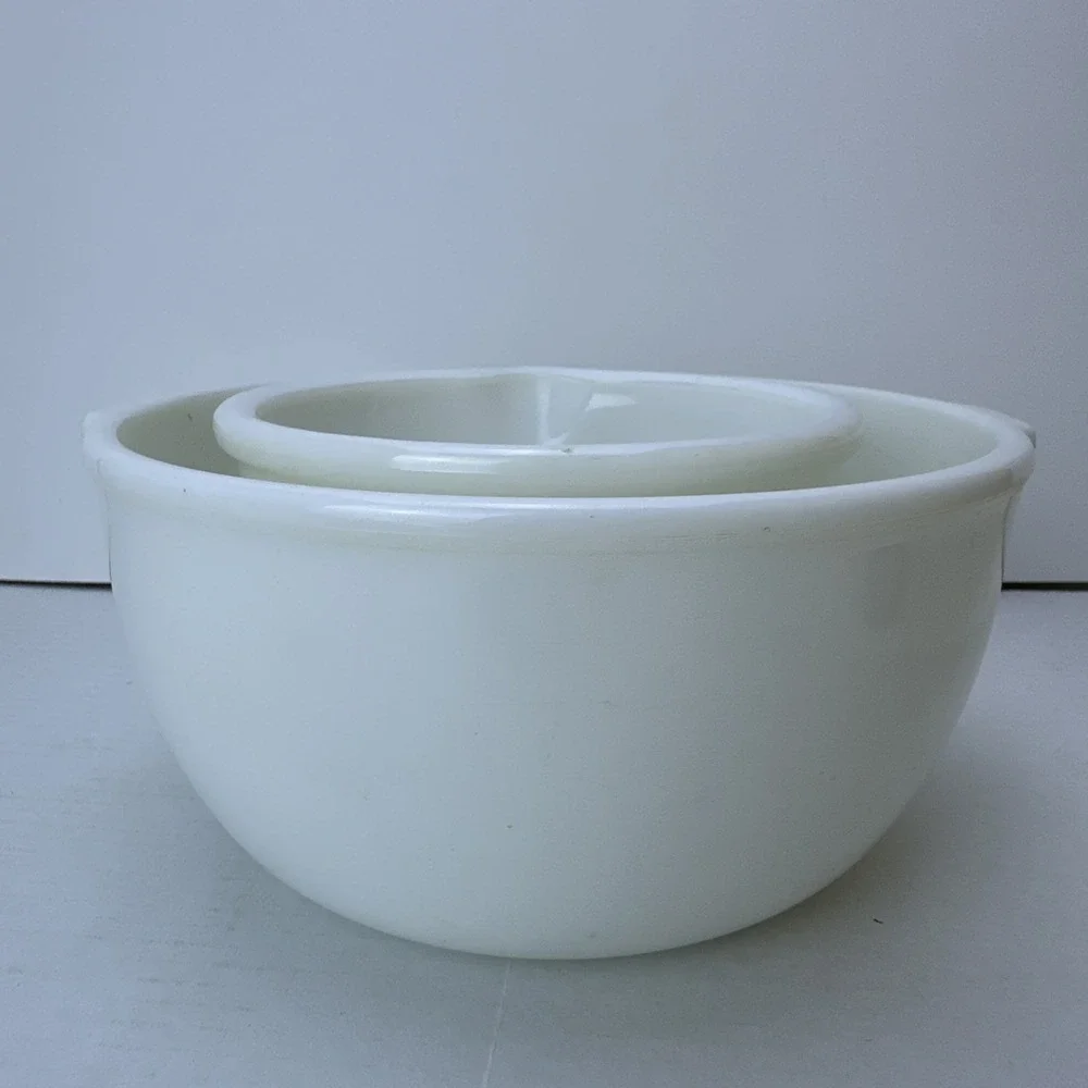 Lot 2 Vintage Milk Glass Mixing Bowls, One with Spout One with Handles Unmarked